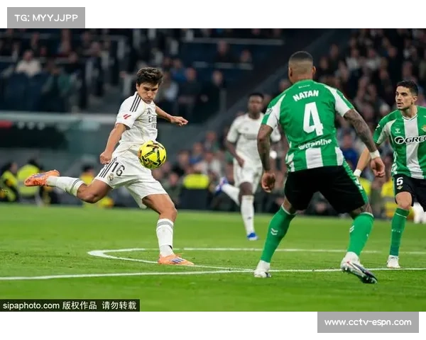 贡萨洛全场3次射正即完成帽子戏法，赛后获评9.3分最佳